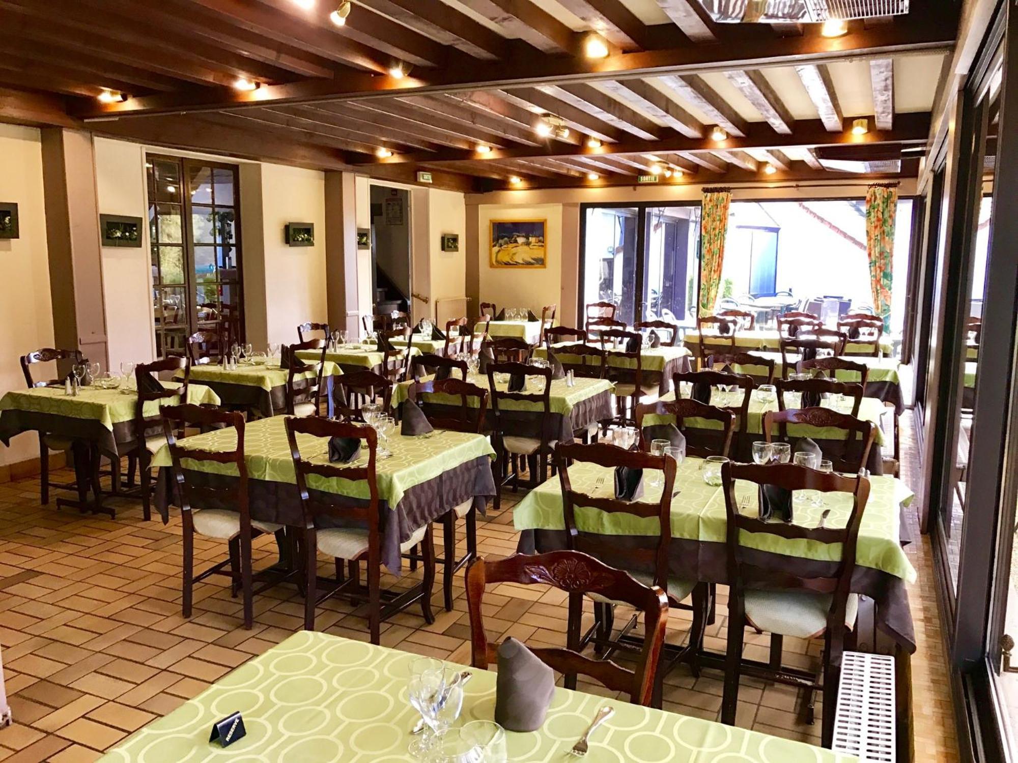 Hotel Restaurant Le Relais De Pouilly Zewnętrze zdjęcie
