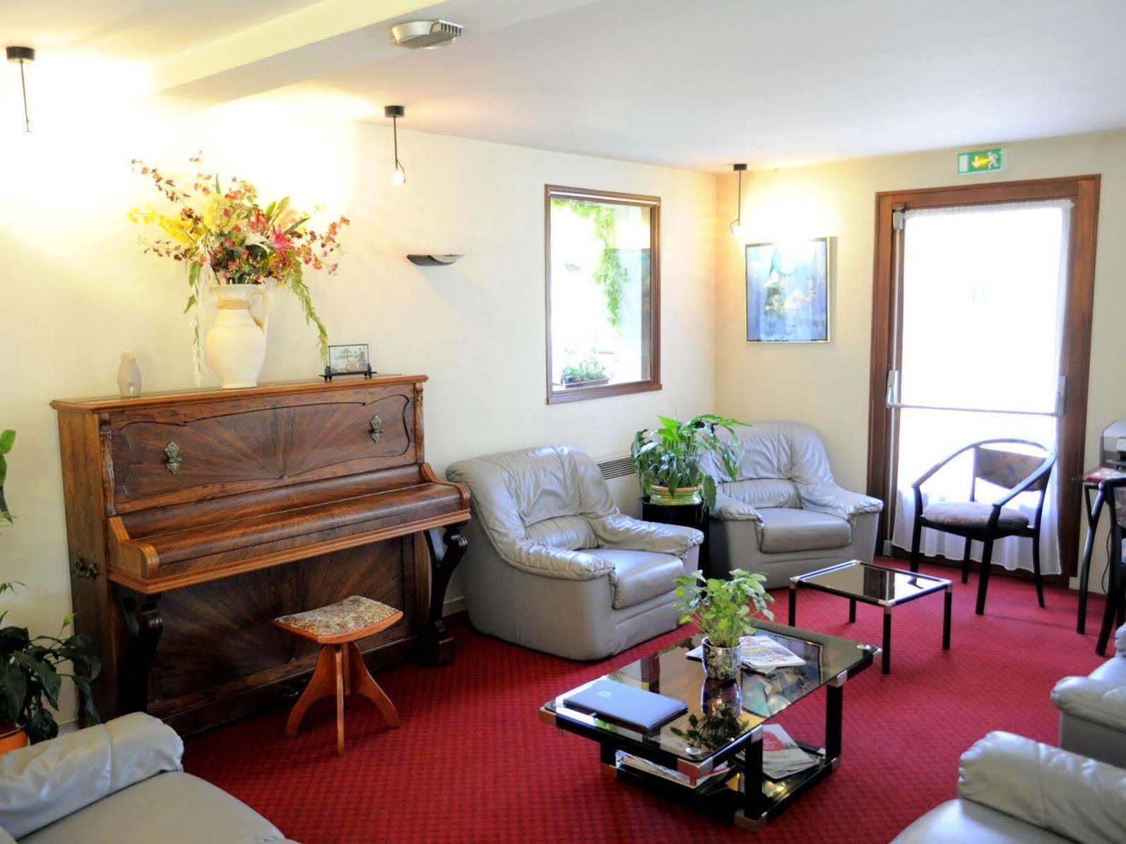 Hotel Restaurant Le Relais De Pouilly Zewnętrze zdjęcie